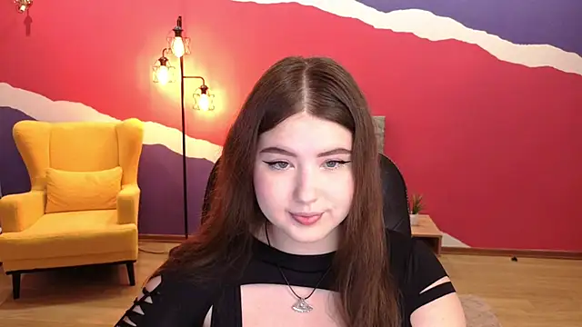 NicoleFoxery online show from November 18, 2025, 3:21 am