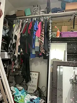 Snapshot of Prettyboiflaco chatting on February 16, 2025, 12:19 am Prettyboiflaco online show from February 16, 2025, 12:19 am