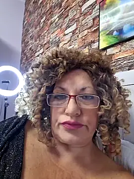 Hot Azaleea online show from October 2, 2025, 6:17 am