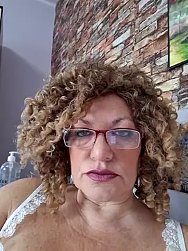 Hot Azaleea online show from November 26, 2025, 6:57 am