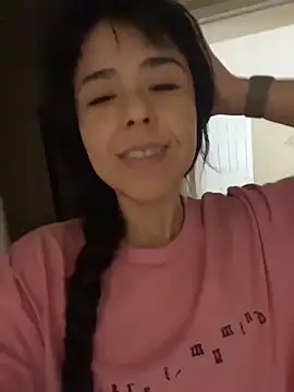 Evie-Luna online show from December 19, 2025, 7:05 pm