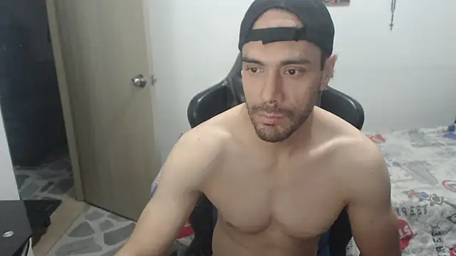 samuelgarcia  online show from June 25, 2026, 7:24 am