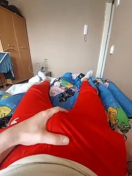 MlodyDres online show from November 1, 2025, 8:08 am