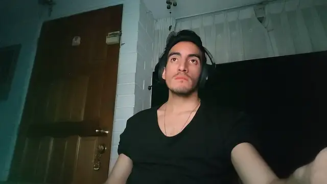 TommyMomentum online show from December 15, 2025, 5:57 am