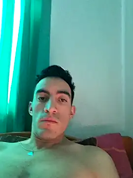 TommyMomentum online show from October 8, 2025, 12:39 pm