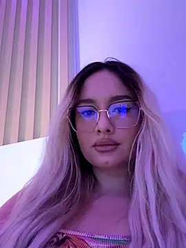 mollyxxx online show from December 22, 2025, 10:15 am