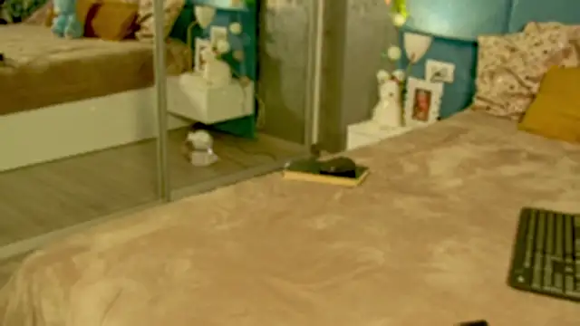 RockQueen A online show from April 9, 2026, 4:47 am