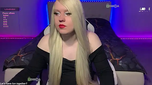 camsmiley online show from March 19, 2026, 7:52 am