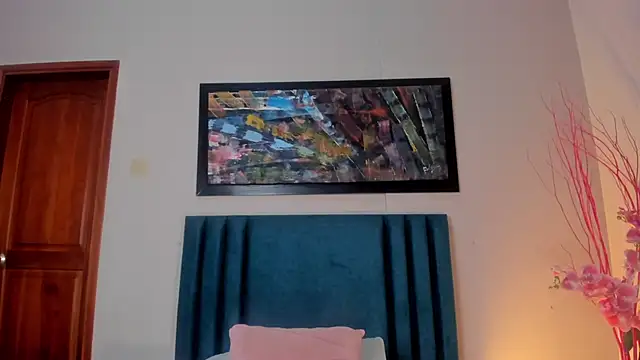 JupiteFox online show from November 12, 2025, 12:26 am