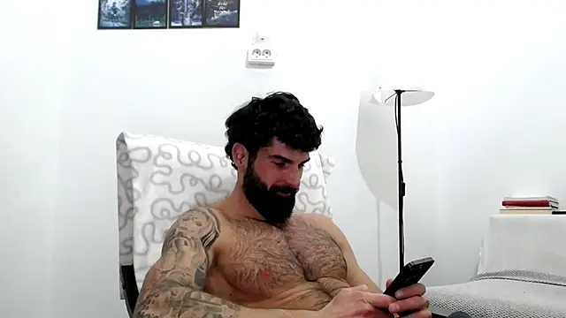 Snapshot of Verycutex chatting on February 25, 2026, 7:03 pm Verycutex online show from February 25, 2026, 7:03 pm