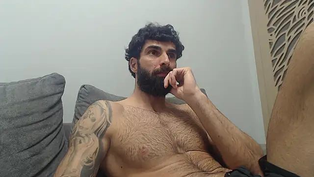 Snapshot of Verycutex chatting on February 4, 2026, 6:03 pm Verycutex online show from February 4, 2026, 6:03 pm