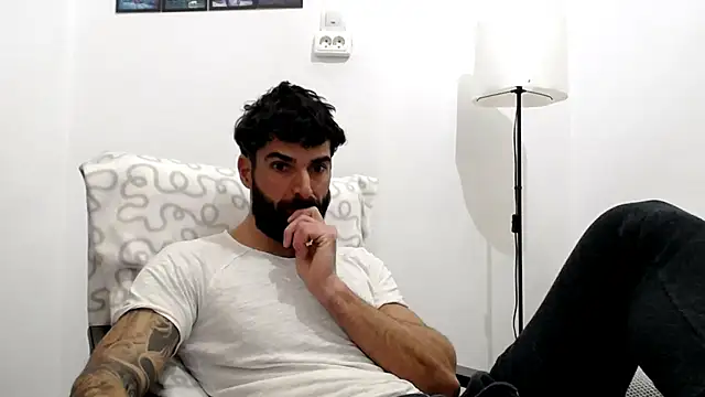 Snapshot of Verycutex chatting on January 19, 2026, 7:01 am Verycutex online show from January 19, 2026, 7:01 am