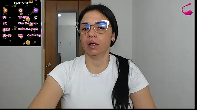 Snapshot of selena_ferri chatting on February 5, 2026, 12:06 am selena ferri online show from February 5, 2026, 12:06 am