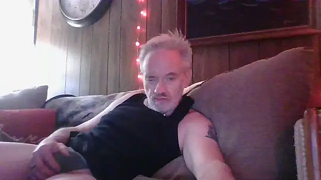 Makowboy online show from December 5, 2024, 2:06 pm