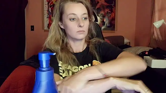 AsiaGoesPro online show from November 2, 2025, 6:46 pm