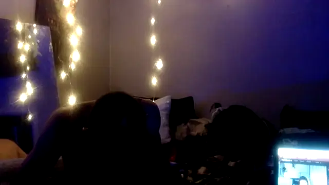 lickthecat online show from October 28, 2025, 6:34 am