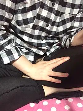 Snapshot of loveyou246 chatting on February 12, 2025, 8:38 am loveyou246 online show from February 12, 2025, 8:38 am