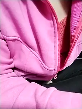 Snapshot of loveyou246 chatting on March 3, 2025, 8:19 am loveyou246 online show from March 3, 2025, 8:19 am