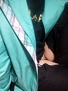 Snapshot of loveyou246 chatting on February 23, 2025, 1:13 am loveyou246 online show from February 23, 2025, 1:13 am