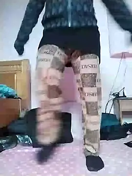 Snapshot of loveyou246 chatting on January 14, 2025, 3:43 am loveyou246 online show from January 14, 2025, 3:43 am