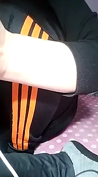 Snapshot of loveyou246 chatting on February 20, 2025, 10:05 am loveyou246 online show from February 20, 2025, 10:05 am