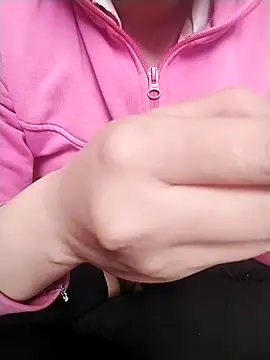 Snapshot of loveyou246 chatting on March 1, 2025, 4:58 am loveyou246 online show from March 1, 2025, 4:58 am