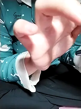 Snapshot of loveyou246 chatting on March 1, 2025, 11:06 am loveyou246 online show from March 1, 2025, 11:06 am