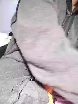 Snapshot of loveyou246 chatting on January 14, 2025, 12:33 am loveyou246 online show from January 14, 2025, 12:33 am