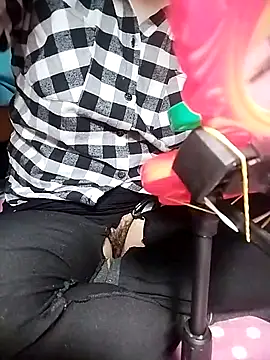 Snapshot of loveyou246 chatting on February 14, 2025, 8:10 am loveyou246 online show from February 14, 2025, 8:10 am