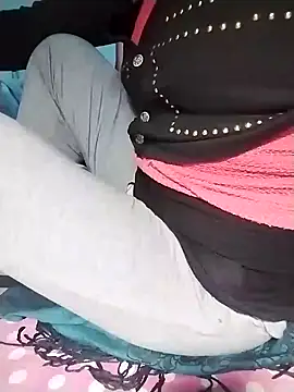 Snapshot of loveyou246 chatting on January 23, 2025, 3:05 am loveyou246 online show from January 23, 2025, 3:05 am