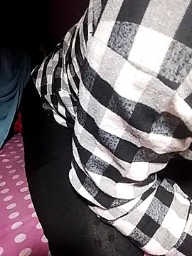 Snapshot of loveyou246 chatting on February 13, 2025, 11:17 am loveyou246 online show from February 13, 2025, 11:17 am