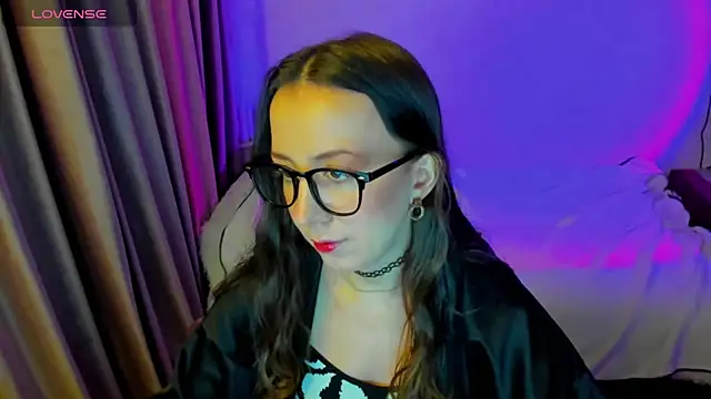 Snapshot of CurlySteph chatting on March 1, 2026, 7:25 pm CurlySteph online show from March 1, 2026, 7:25 pm