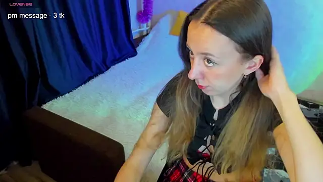 CurlySteph online show from February 7, 2025, 9:58 pm