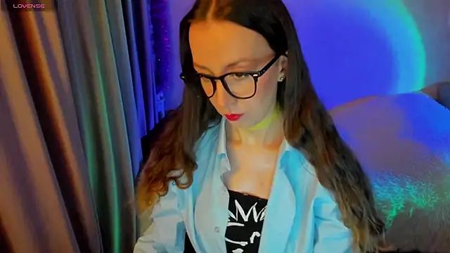 CurlySteph online show from October 19, 2025, 5:59 pm