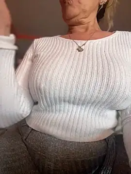 camelia3 online show from February 8, 2026, 3:32 pm