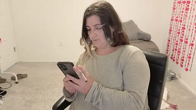 magicsparkles online show from April 4, 2026, 1:12 am