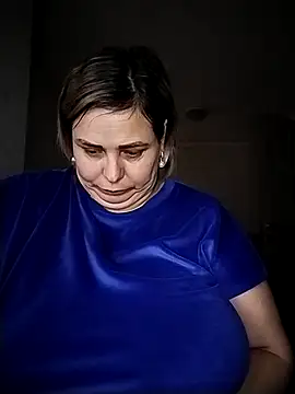 Snapshot of EvaCristal chatting on February 12, 2026, 7:19 am EvaCristal online show from February 12, 2026, 7:19 am