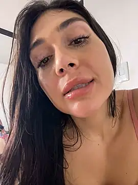 LaanaCooper online show from February 18, 2025, 12:39 pm