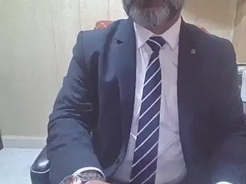 hairymaster95 online show from April 15, 2026, 4:18 am