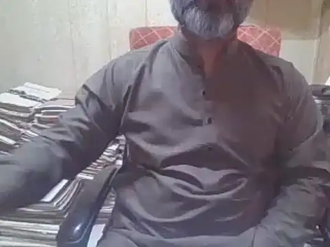 hairymaster95 online show from October 31, 2025, 3:36 am