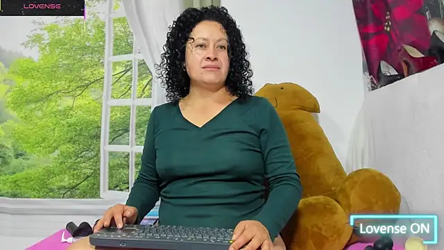 nikool32 online show from April 6, 2026, 10:27 am