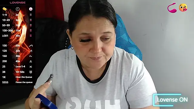 Snapshot of Kerly_Doll chatting on November 9, 2025, 1:04 pm Kerly Doll online show from November 9, 2025, 1:04 pm