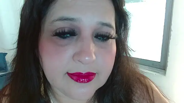 Kerly Doll online show from January 11, 2026, 3:52 pm