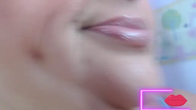 Snapshot of Kerly_Doll chatting on November 13, 2025, 2:32 pm Kerly Doll online show from November 13, 2025, 2:32 pm