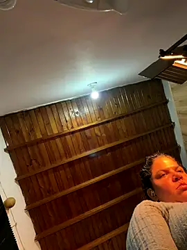 Snapshot of nurse_becky chatting on December 15, 2025, 10:59 pm nurse becky online show from December 15, 2025, 10:59 pm