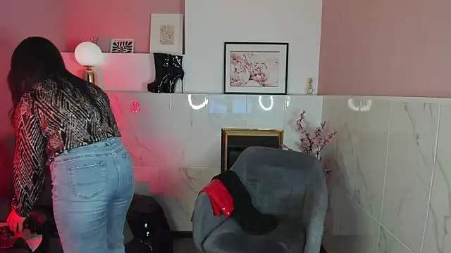 KylieMellow online show from October 15, 2025, 1:41 pm