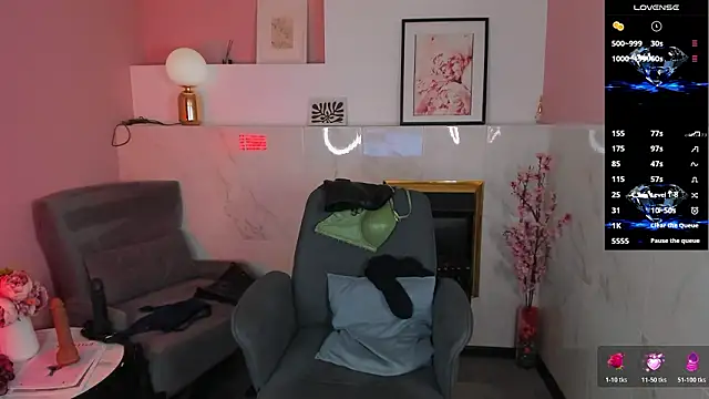 KylieMellow online show from March 27, 2026, 1:45 pm