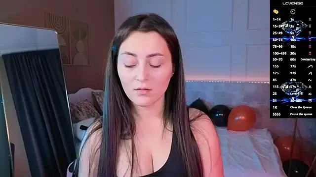 KylieMellow online show from October 30, 2025, 1:31 pm