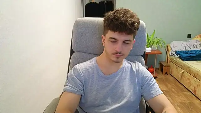 Remy Miles online show from December 4, 2025, 12:48 pm