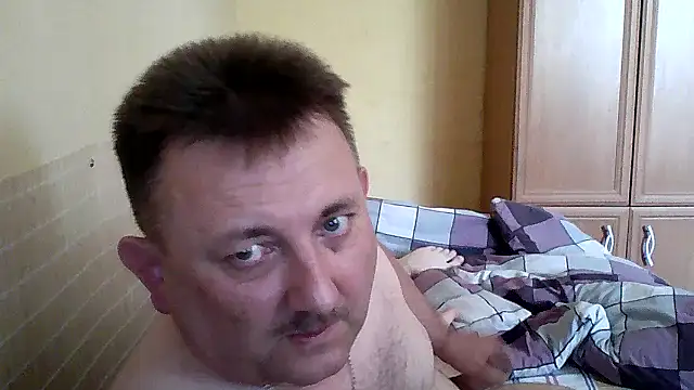 Snapshot of Novy73 chatting on June 29, 2026, 8:32 am Novy73 online show from June 29, 2026, 8:32 am